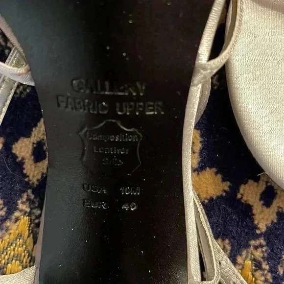 Three pairs of beautiful formal dress shoes. They are stunning. - Picture 3 of 10